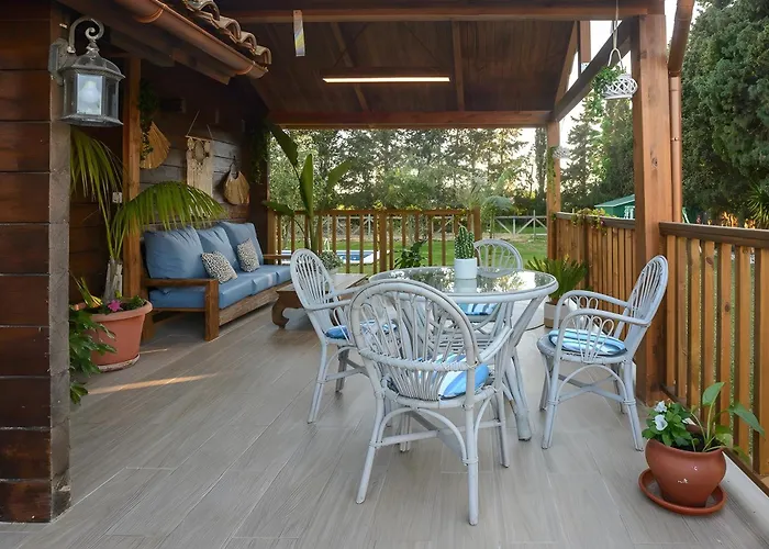 Pinares De Roche - Solo Familias