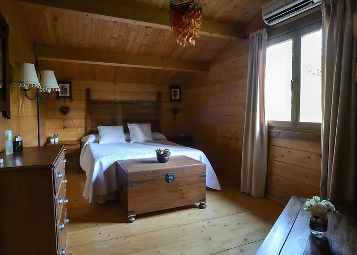 Pinares De Roche - Solo Familias